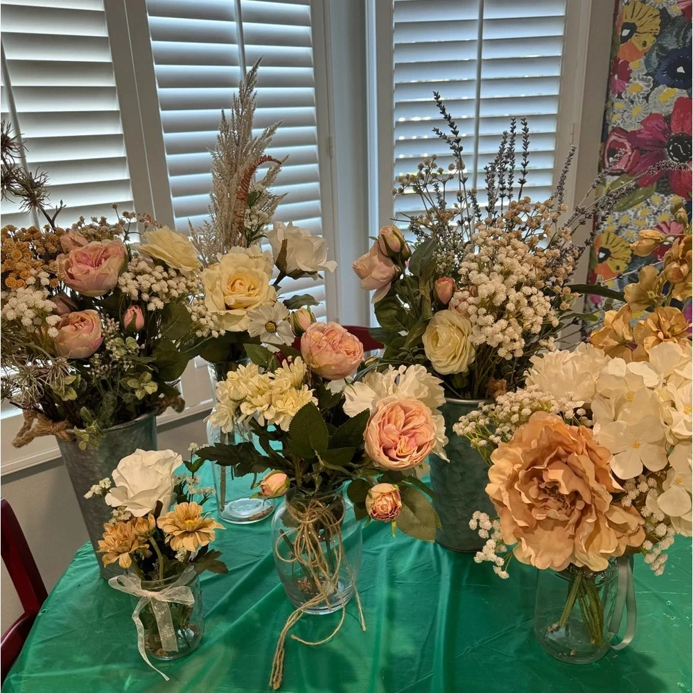 FAUX FLOWERS!No Sun ☀️ or water 💦 needed!See pic 4 more details & measurements